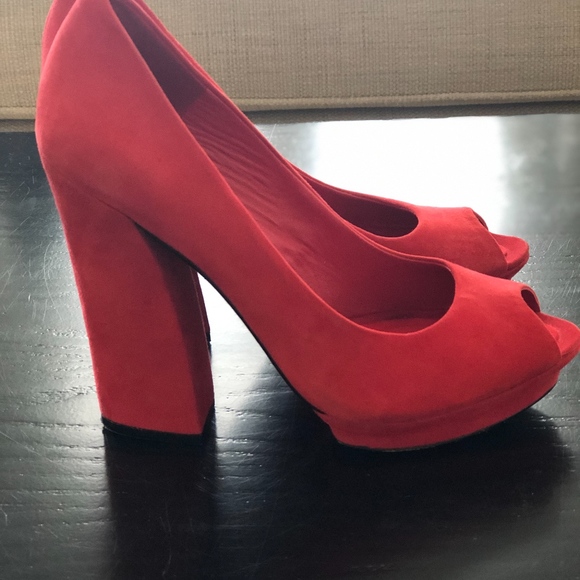 BCBG PEEP TOE HEEL - Picture 2 of 7